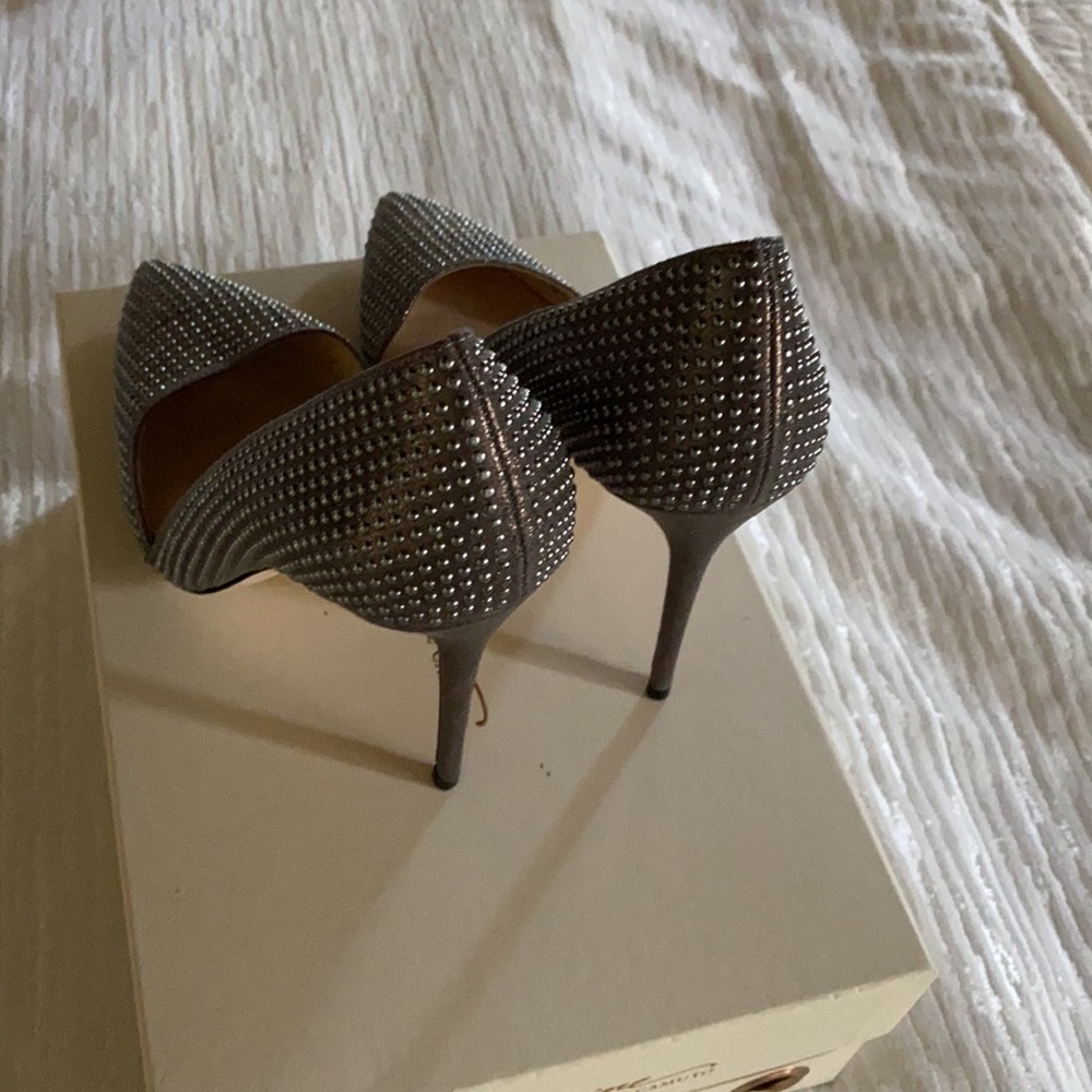 ImagineVince Camuto Ossie Anthracite Metallic Pump - Picture 2 of 4